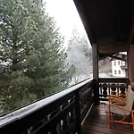 Enzian 14 - Schmuckstueck Von דירה