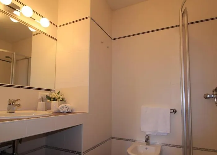 Enzian 14 - Schmuckstueck Von דירה *